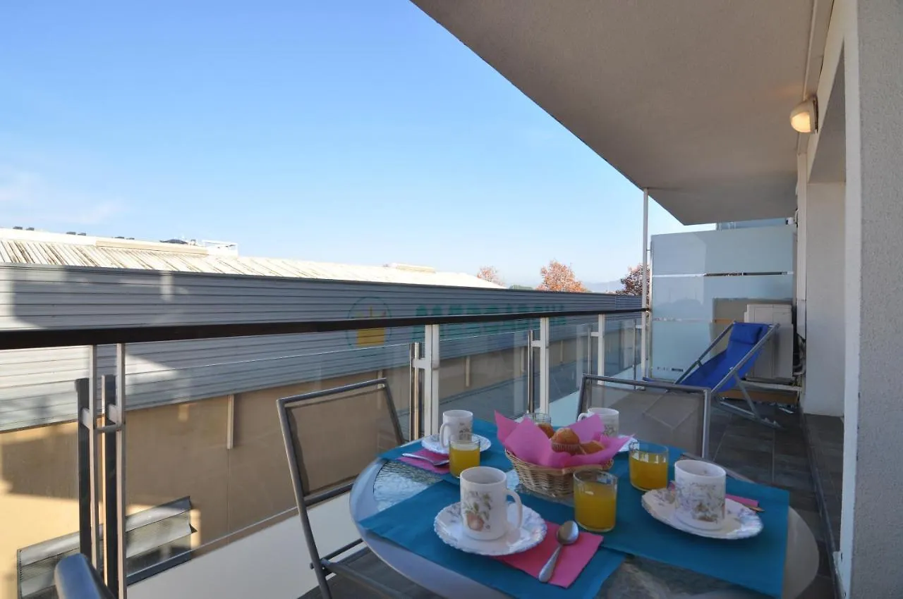 Rnet - 206 Apartments Roses Porto Mar 0*,